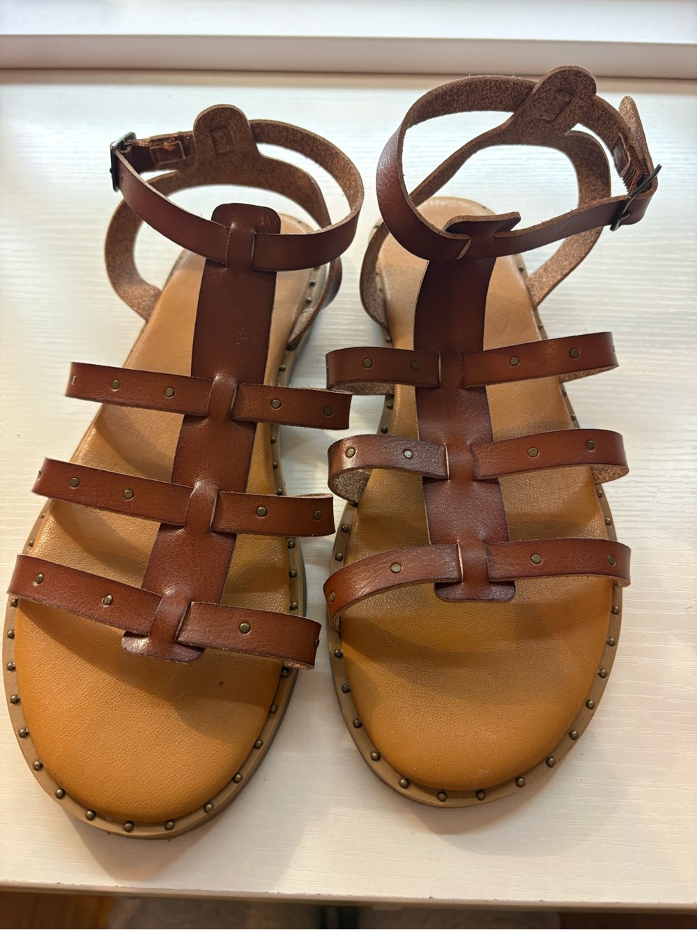 American Eagle Women’s Brown Leather Strappy Ankle Sandals